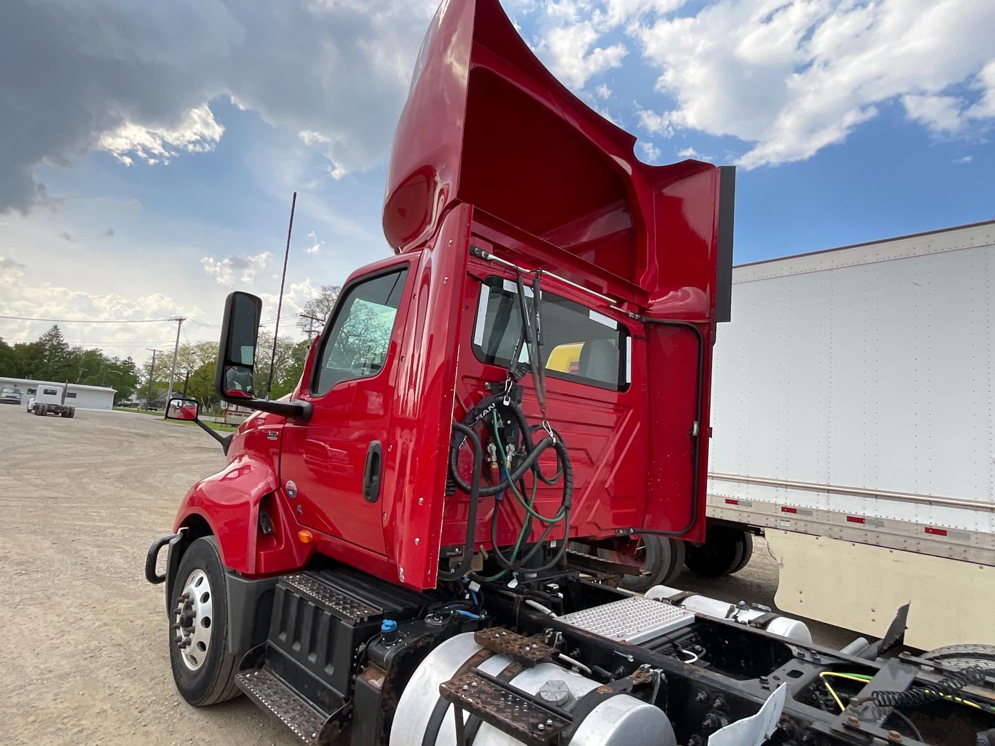 2019 International LT625 Day Cab