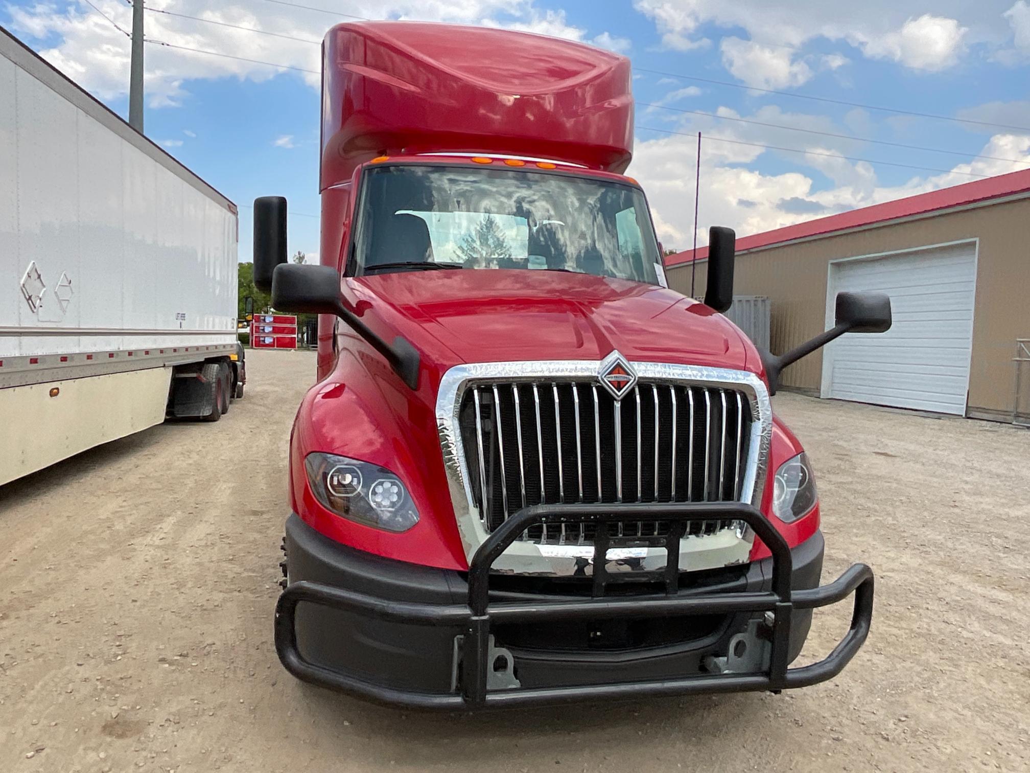 2019 International LT625 Day Cab