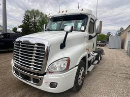 2017 Freightliner CA125 Day Cab