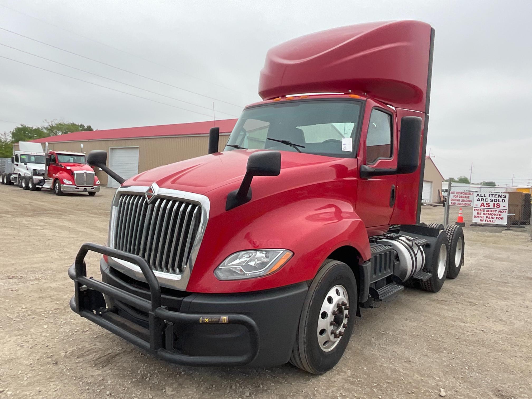 2019 International LT625 Day Cab