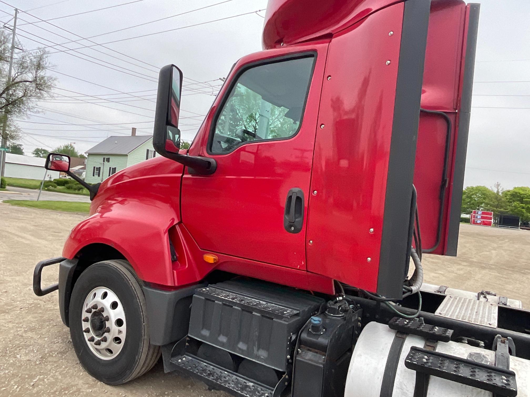 2019 International LT625 Day Cab