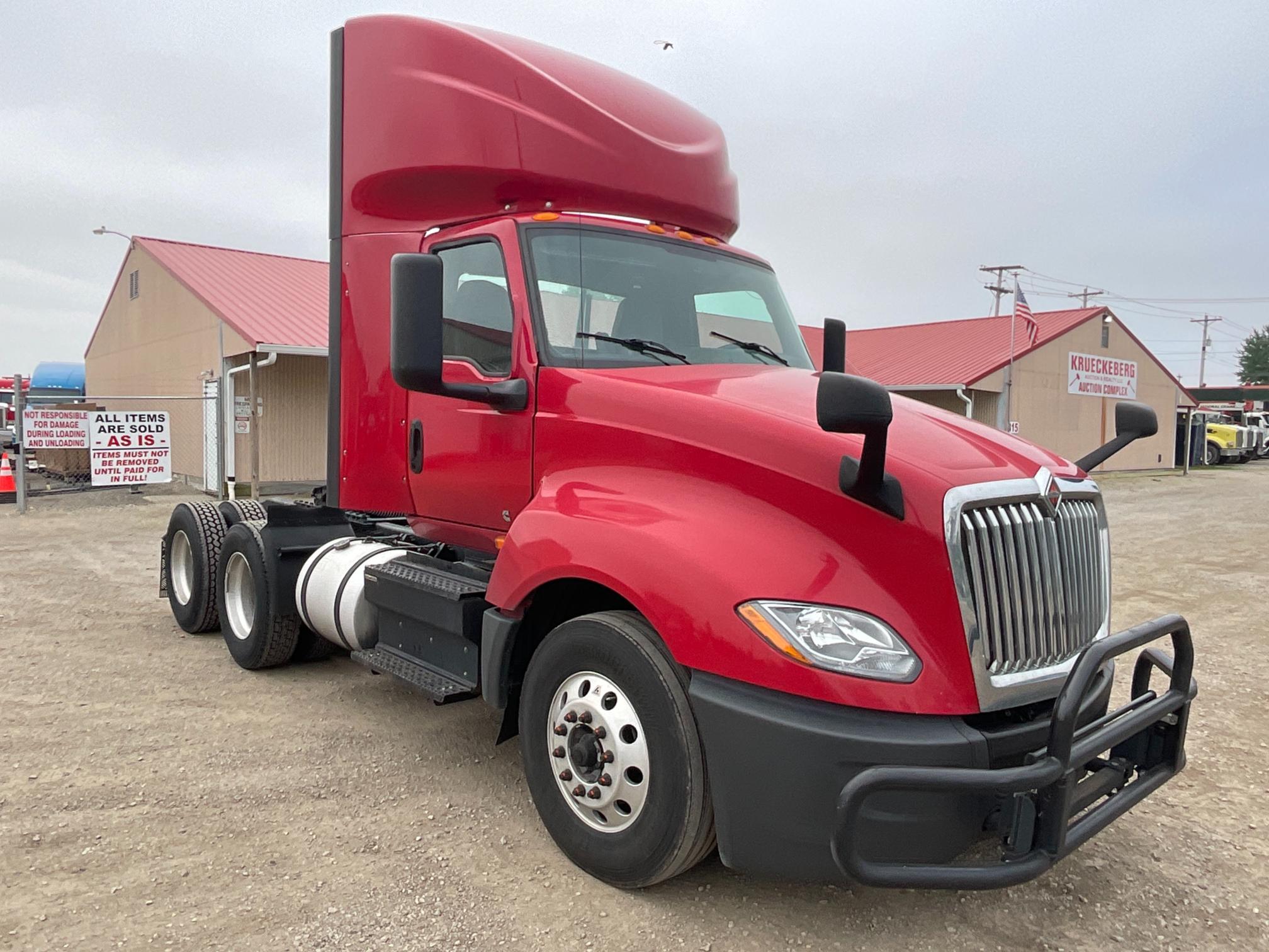 2019 International LT625 Day Cab