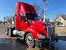 2019 Kenworth T680 Day Cab