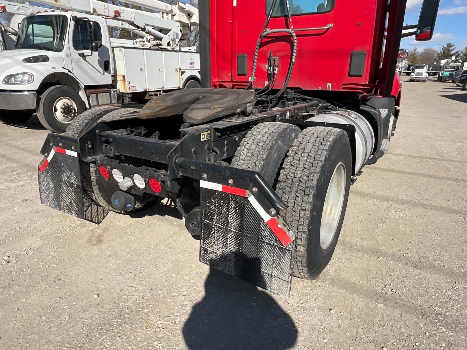 2019 Kenworth T680 Day Cab