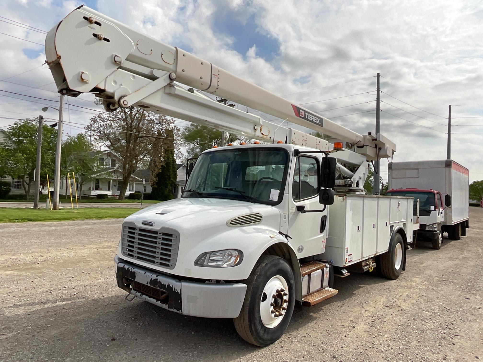 2014 Freightliner M2106 Bucket Truck