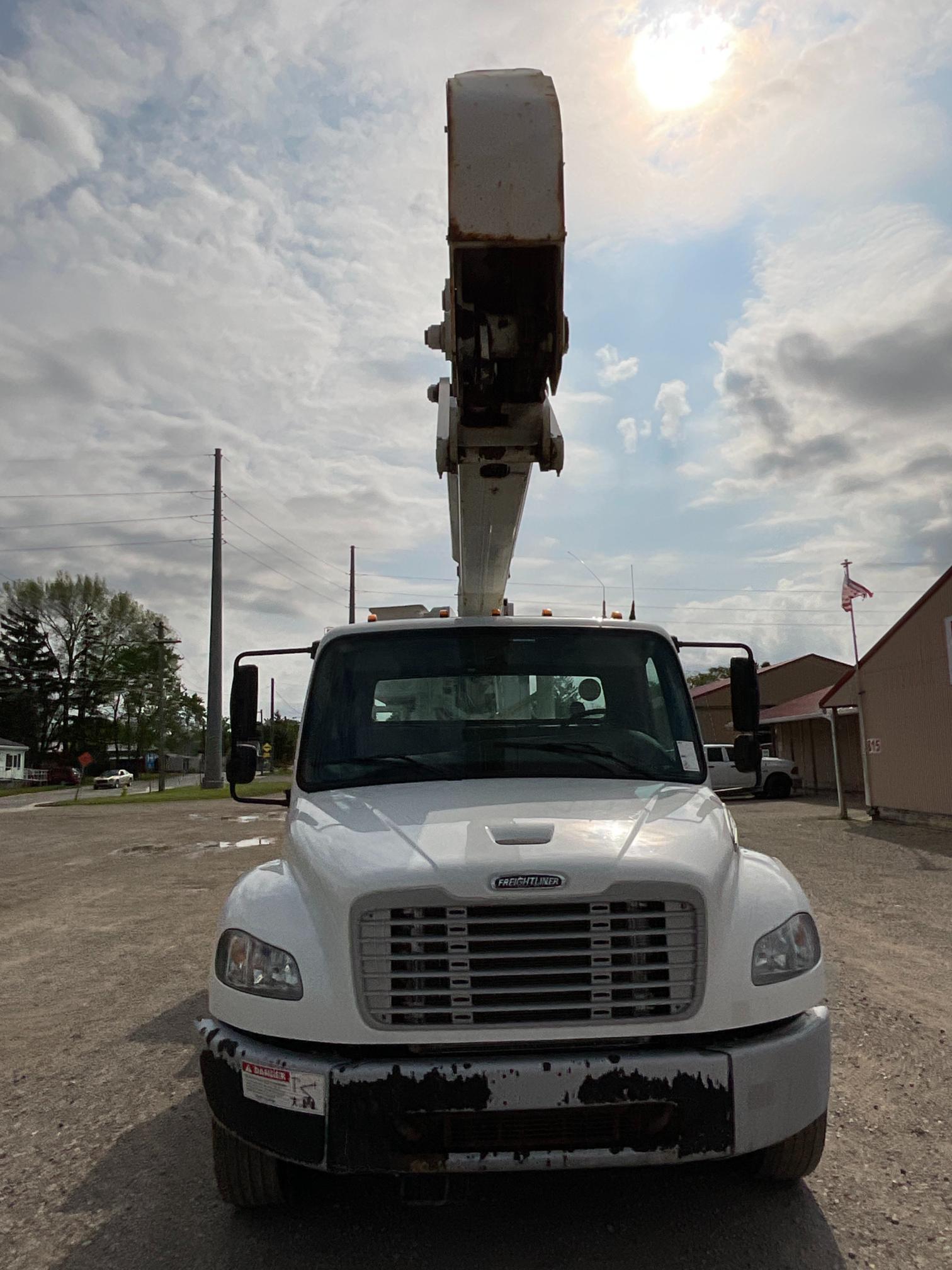 2014 Freightliner M2106 Bucket Truck