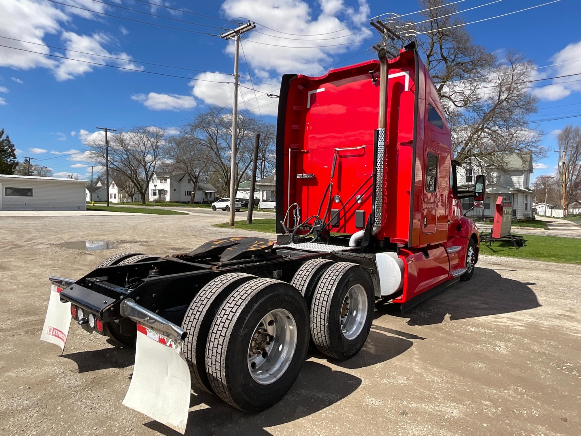 2022 Kenworth T680 Sleeper