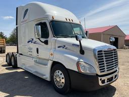 2015 Freightliner CA125 Sleeper