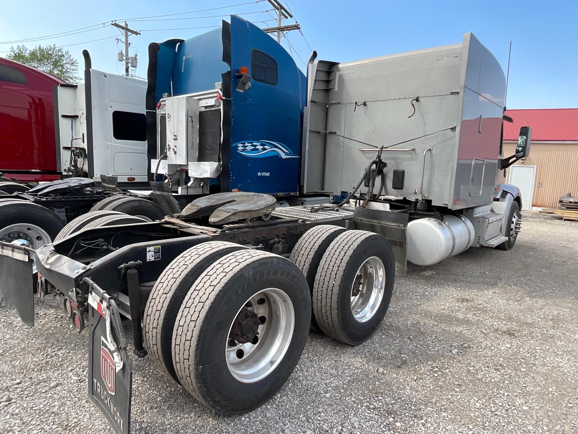 2016 Peterbilt 578 Sleeper