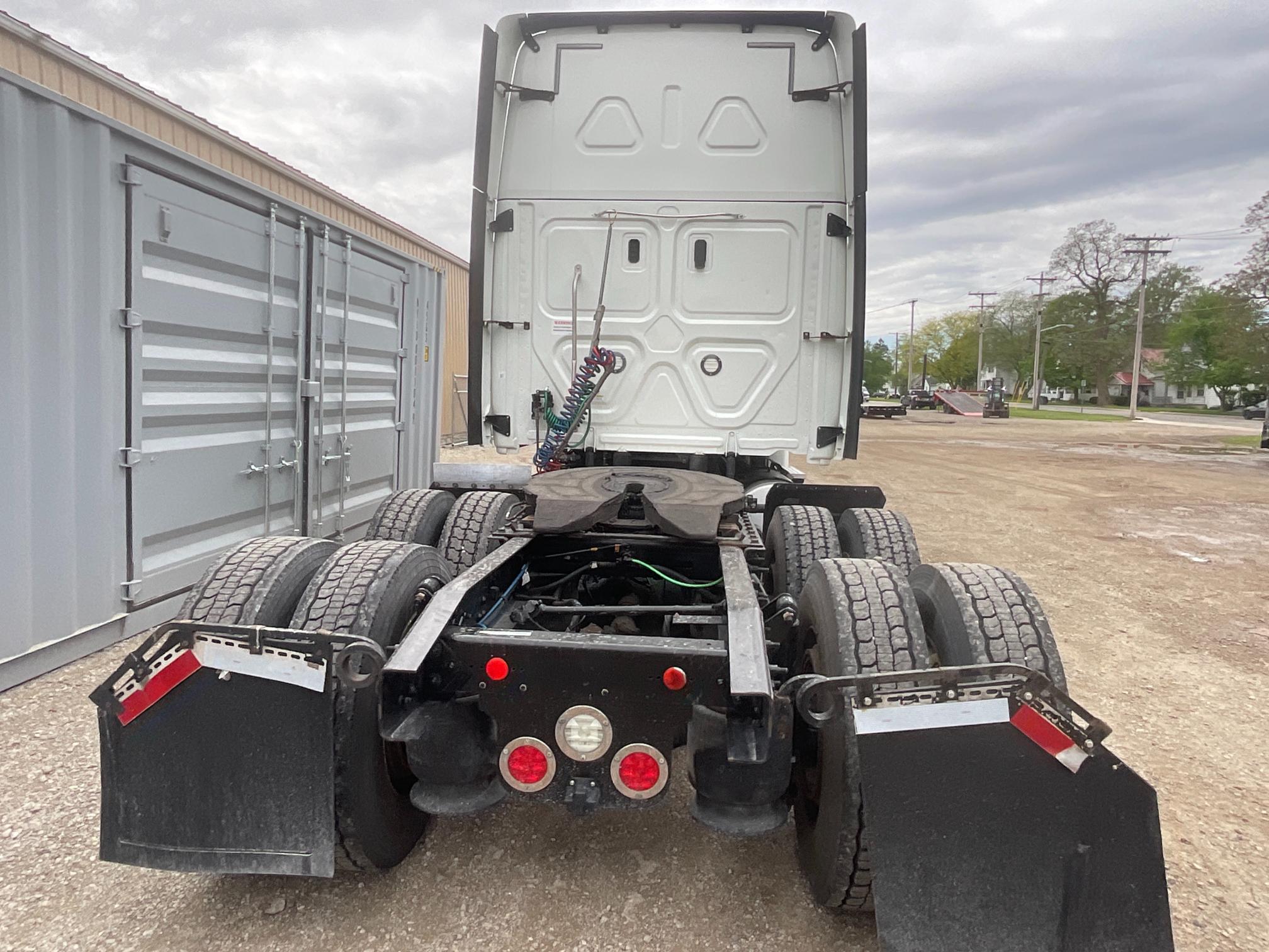 2018 Freightliner CA125 Sleeper