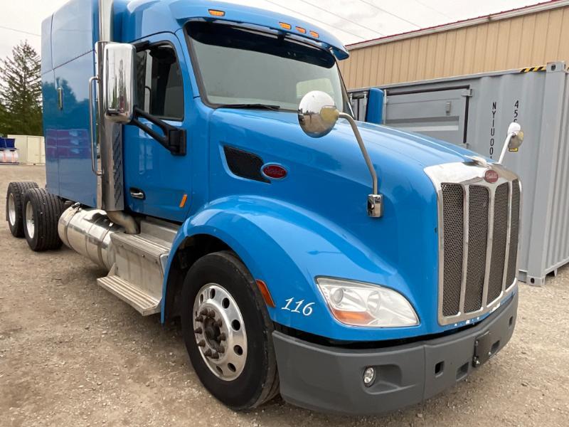 2014 Peterbilt 579 Sleeper