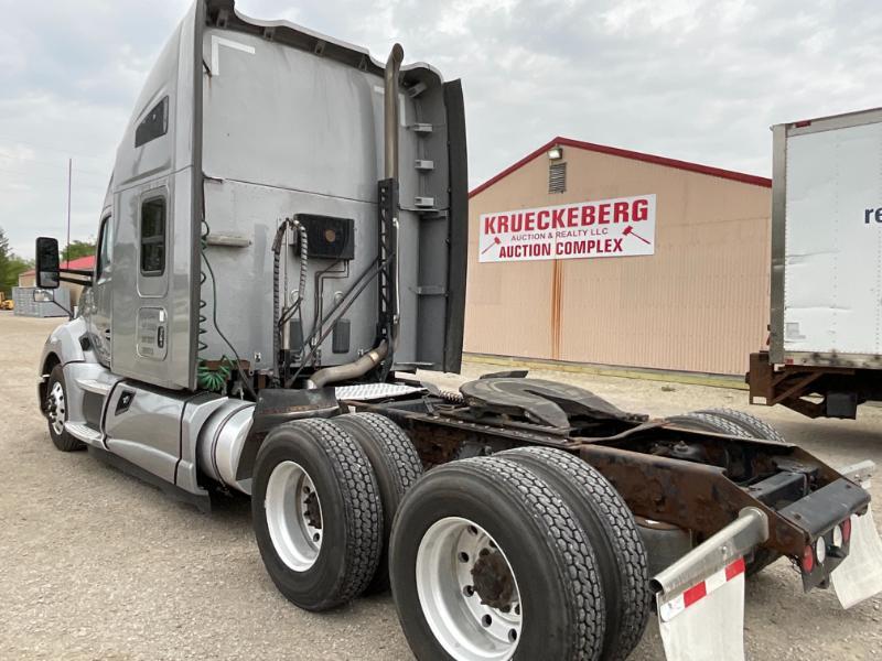 2017 Kenworth T680 Sleeper