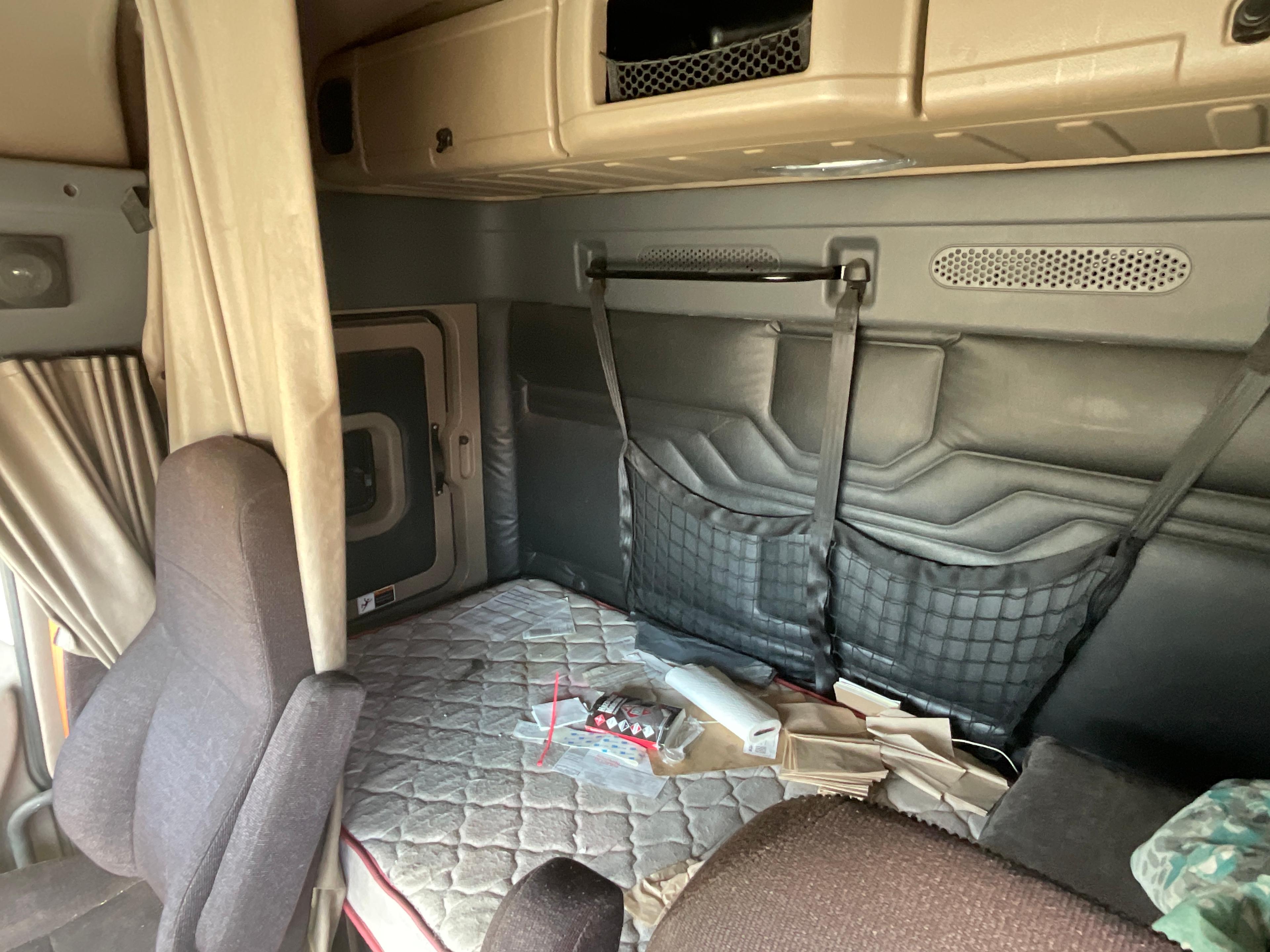 2016 Freightliner CA125 Sleeper