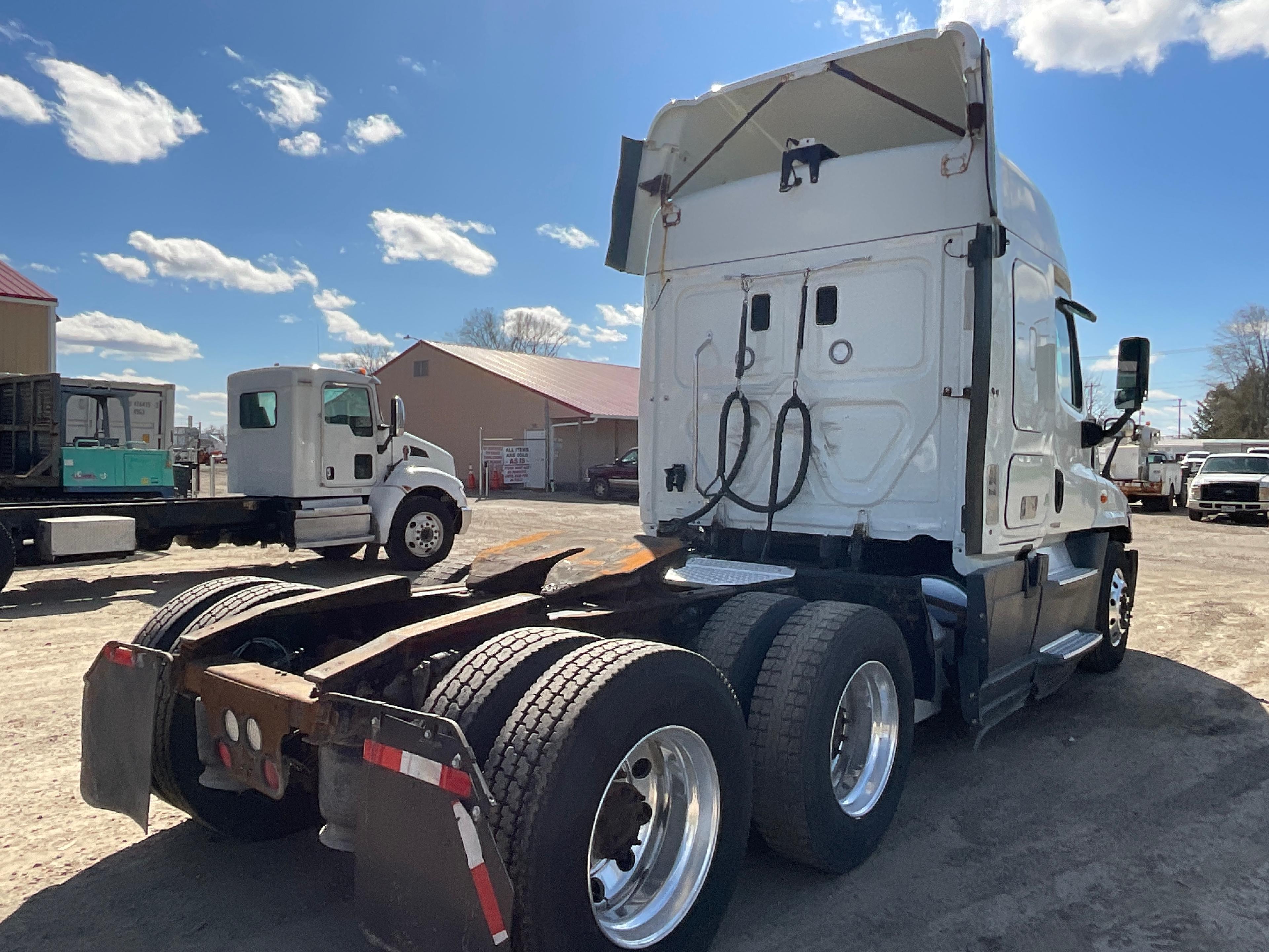 2016 Freightliner CA125 Sleeper