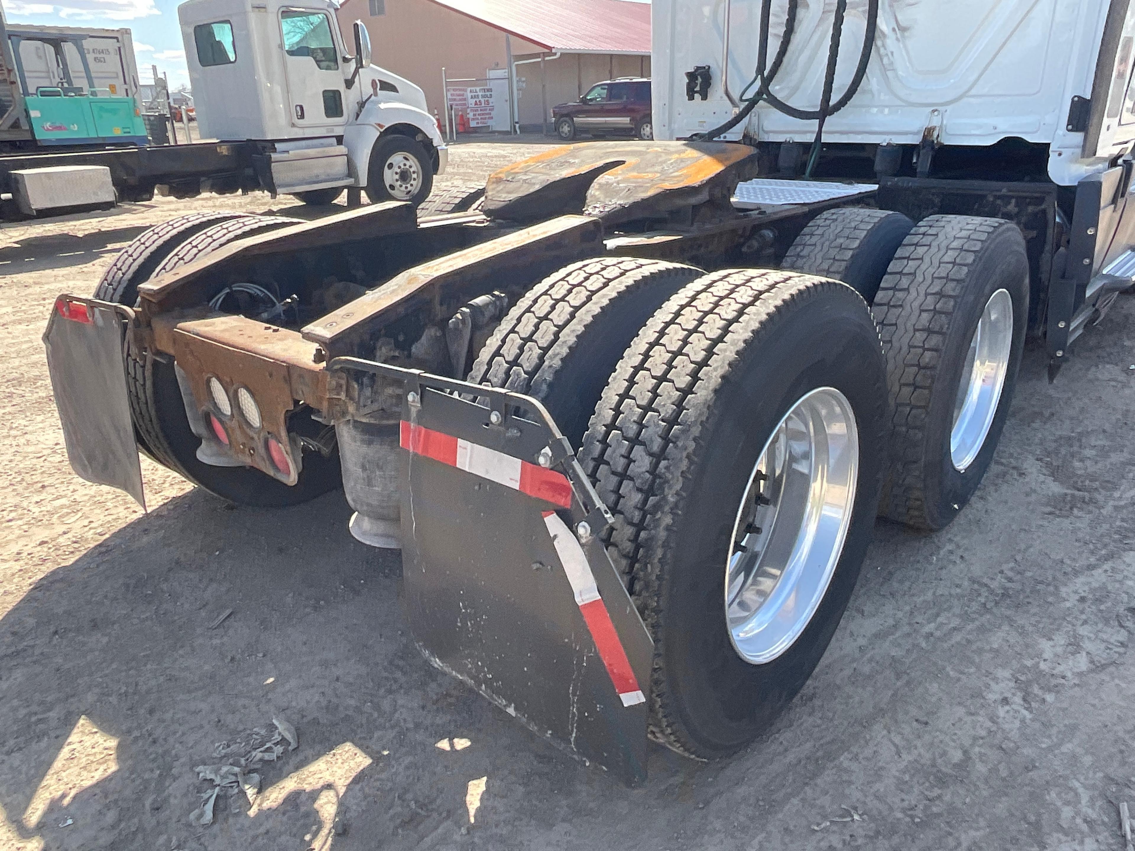 2016 Freightliner CA125 Sleeper