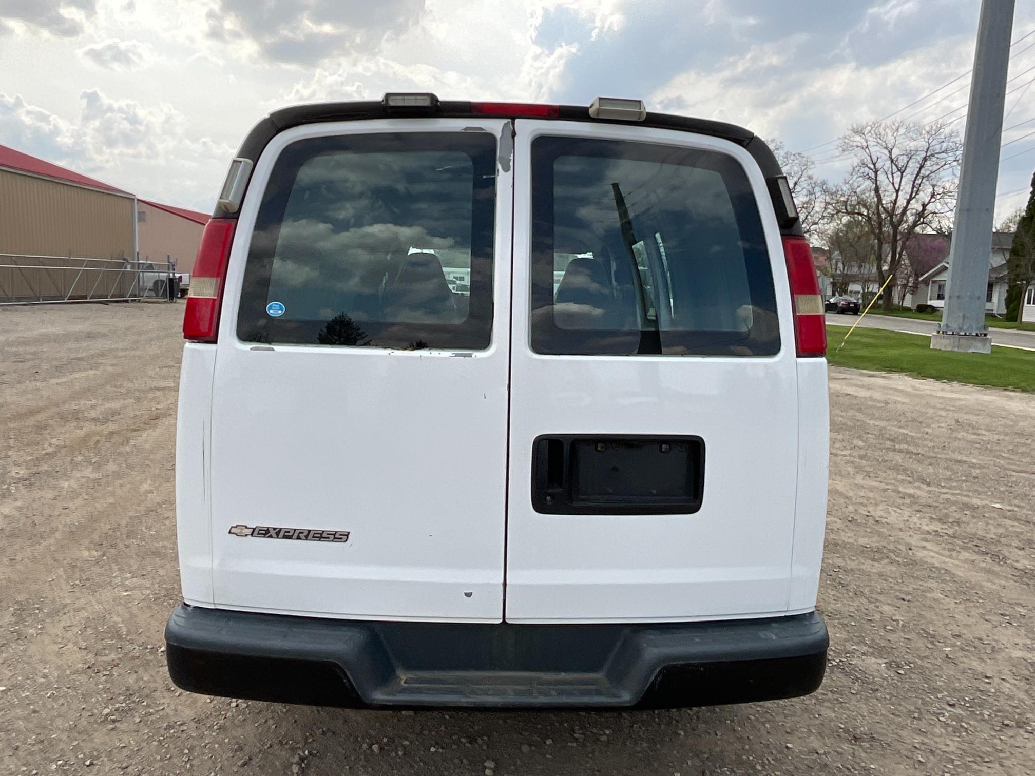 2007 Chevrolet Express Cargo Van