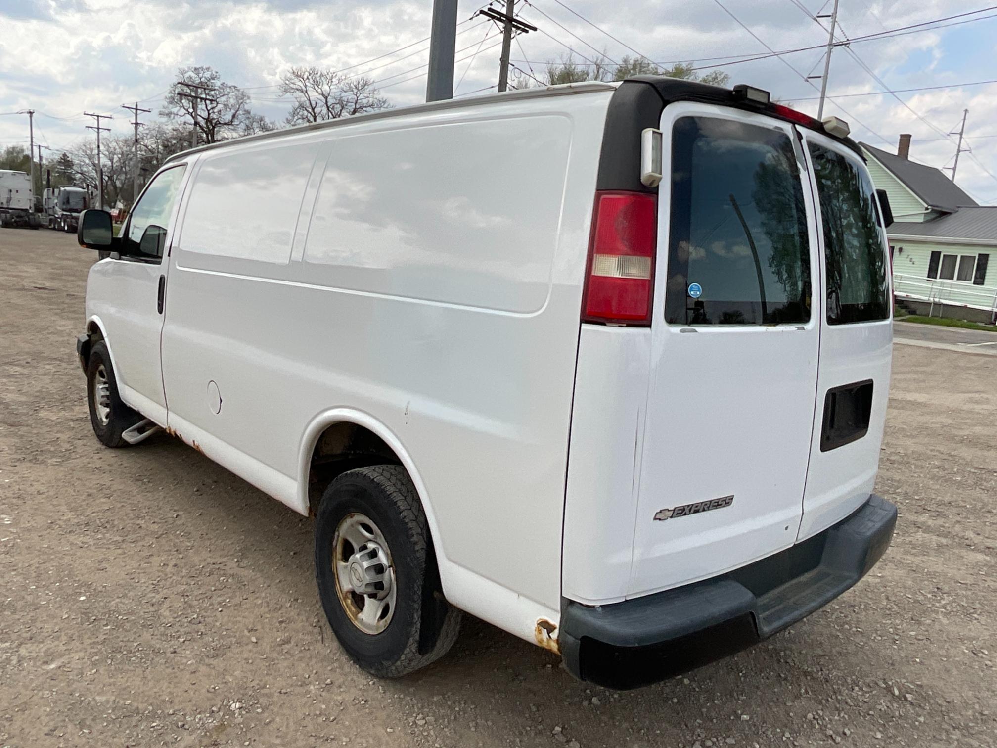 2007 Chevrolet Express Cargo Van