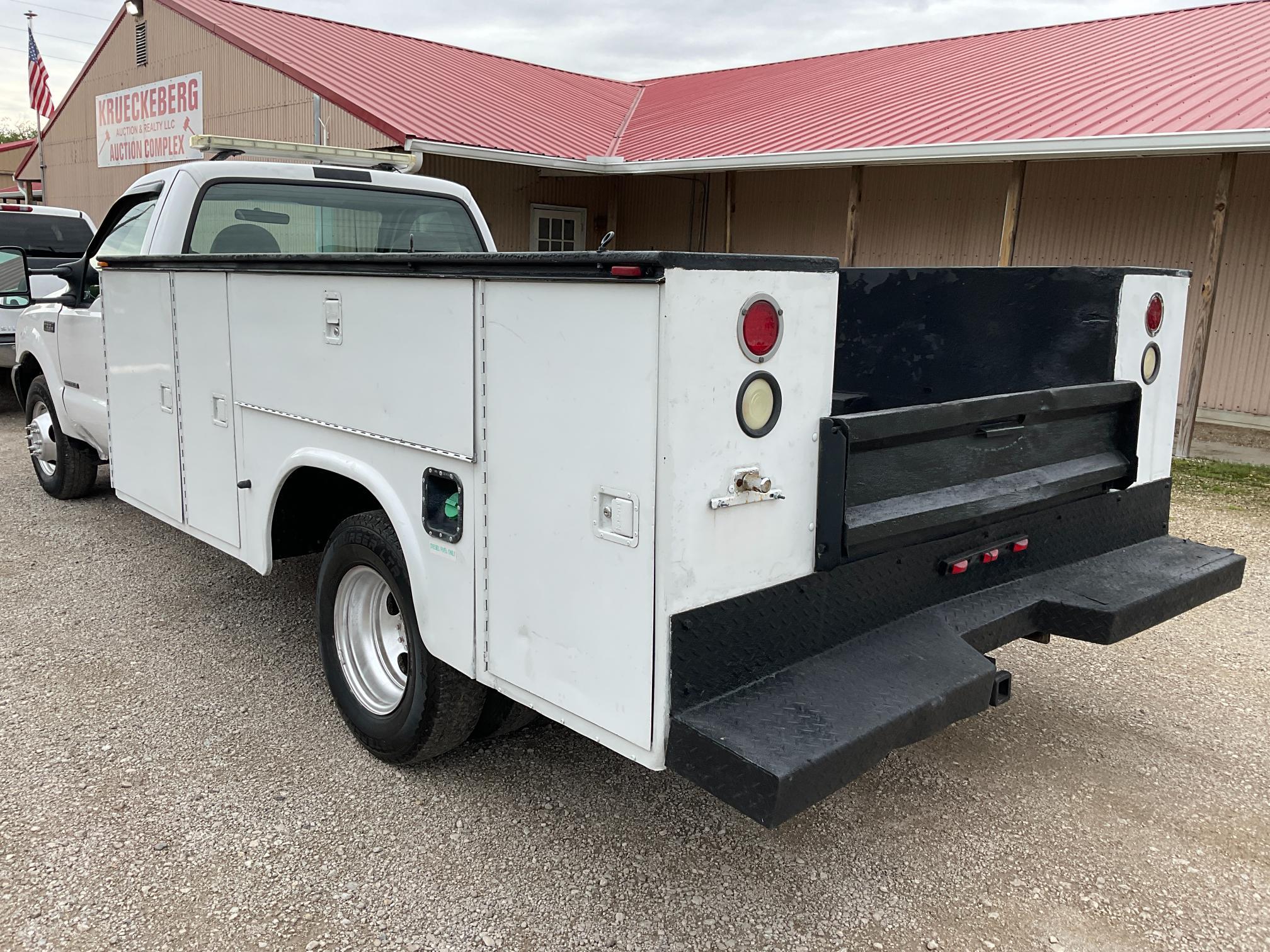 2001 Ford F350 Utility