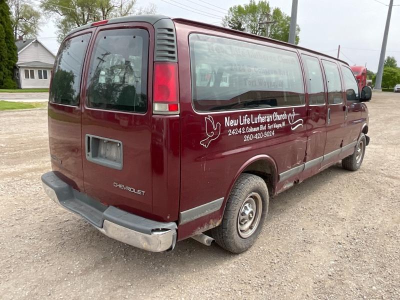 2002 Chevrolet Express 3500 Passenger Van