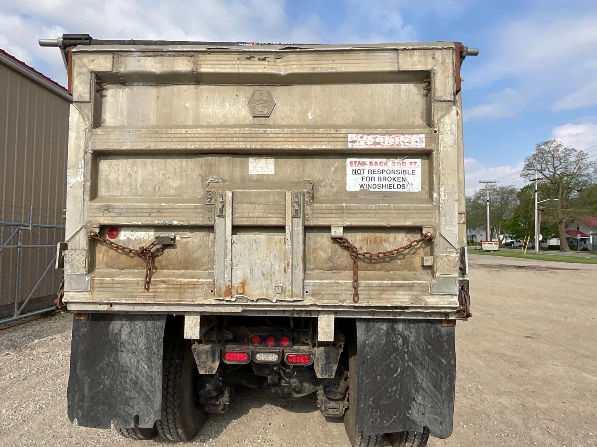 2000 Mack RD688S Dumptruck