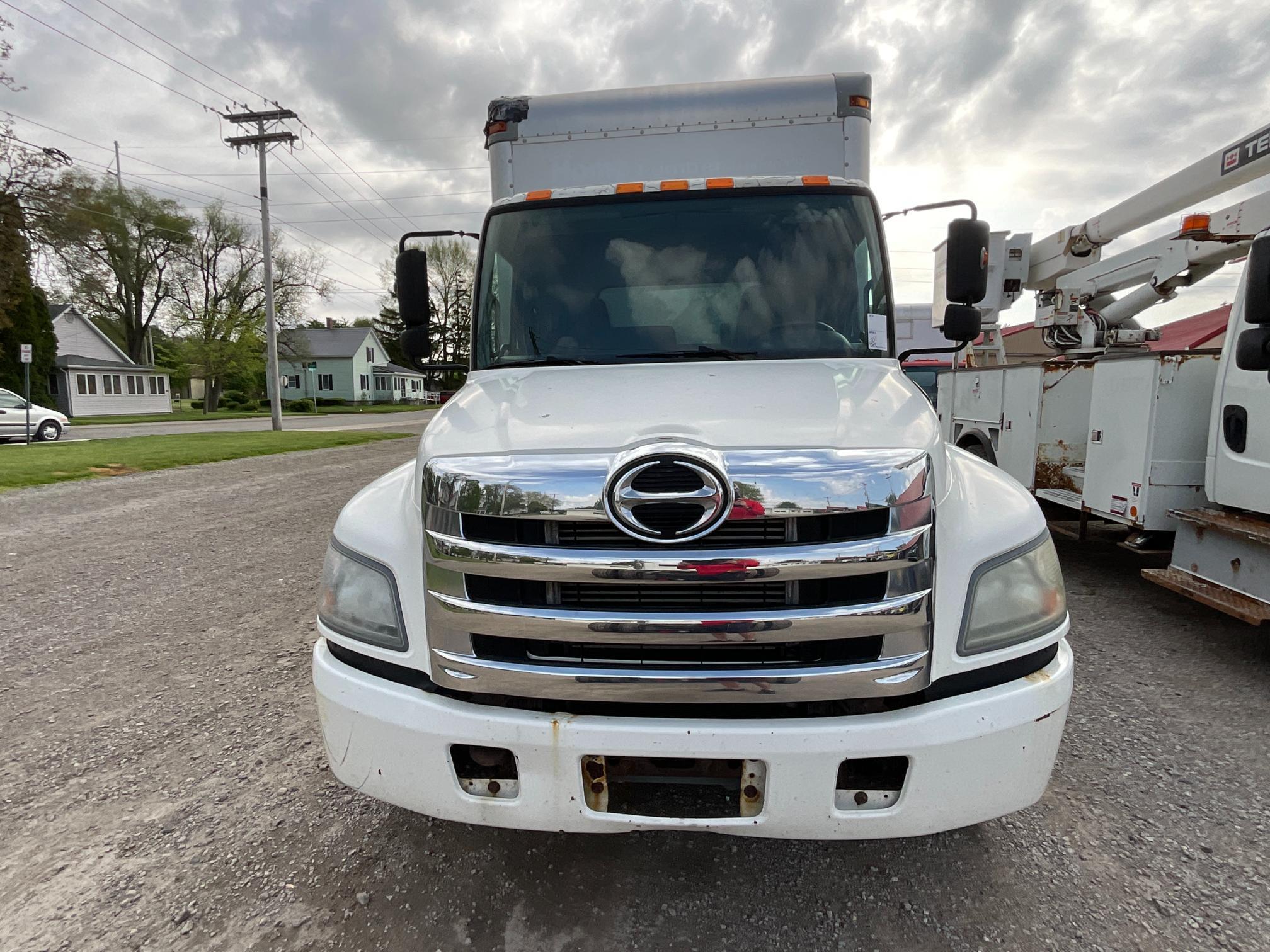 2012 Hino 258 Box Truck