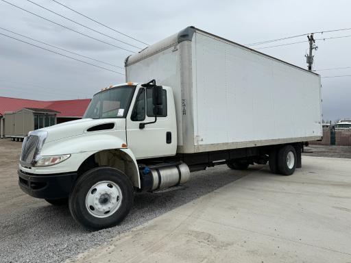 2016 International 4300 Box Truck