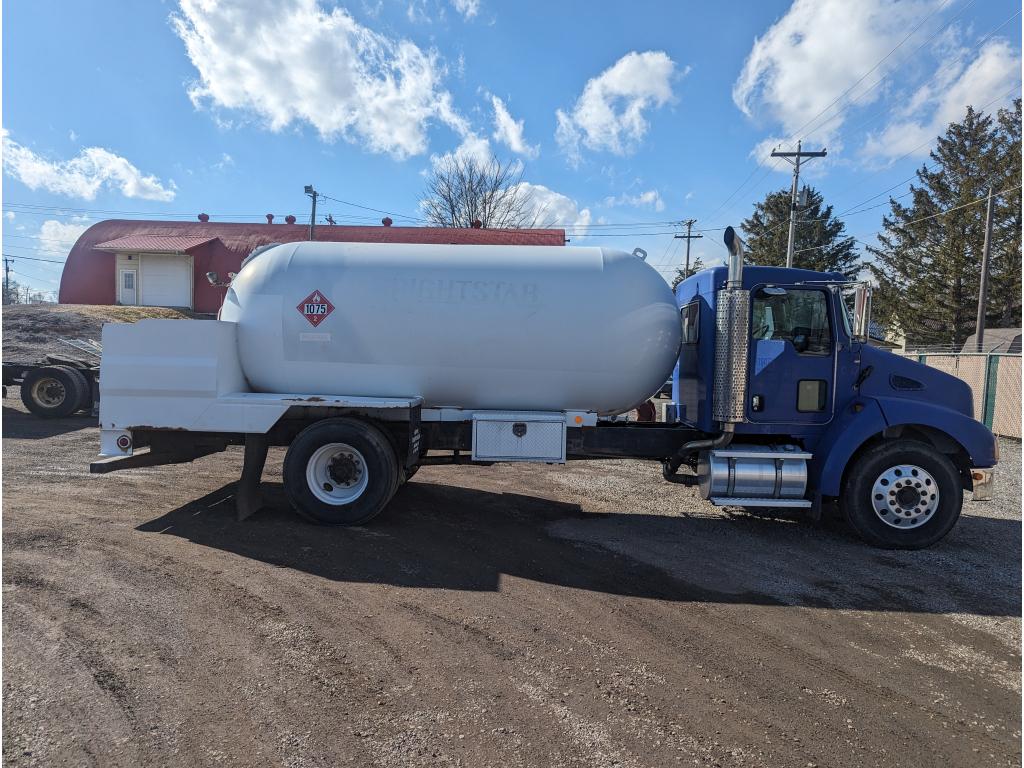 2005 Kenworth T300 LP Truck