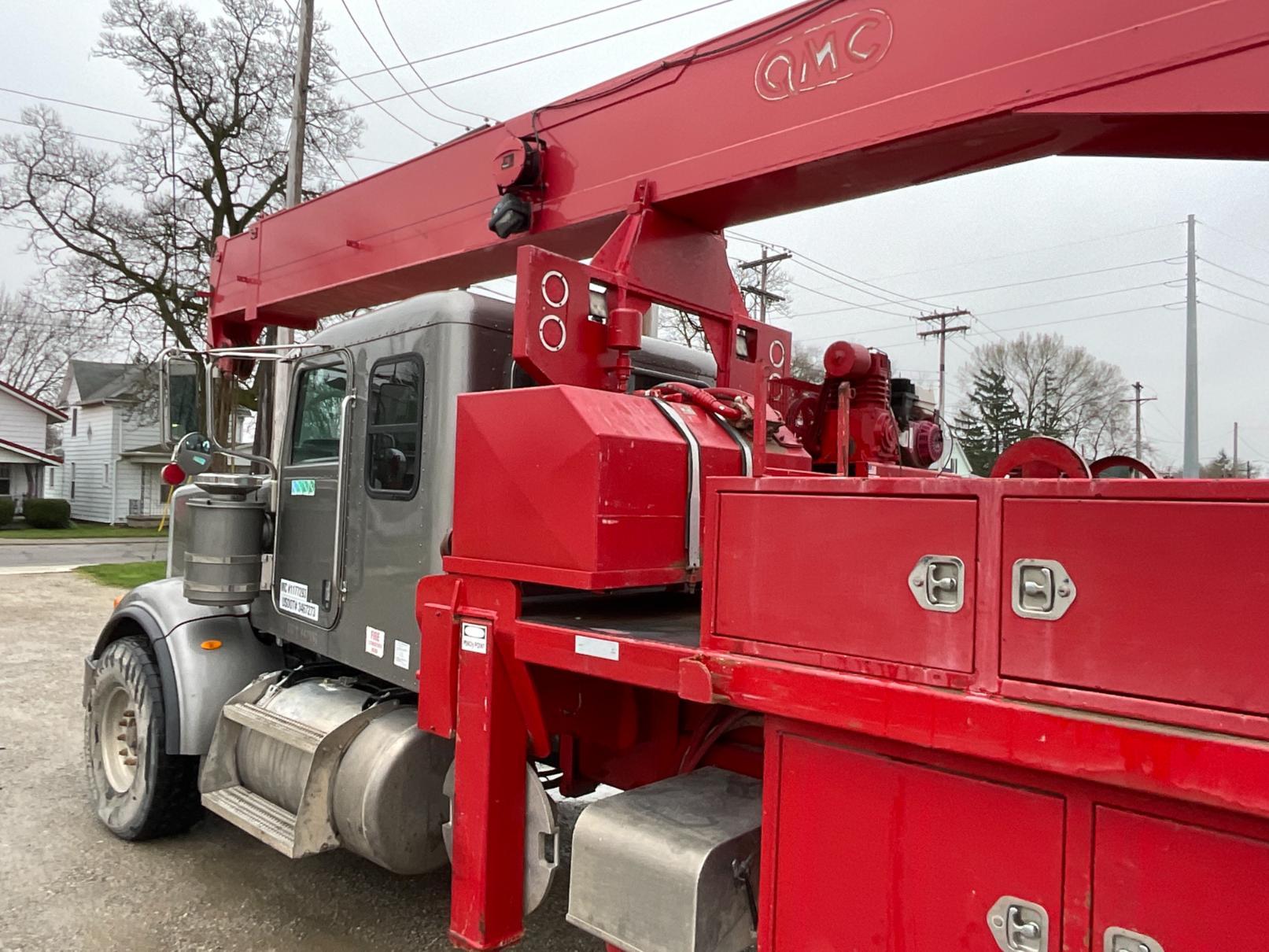 2015 Peterbilt 367 Crane Truck