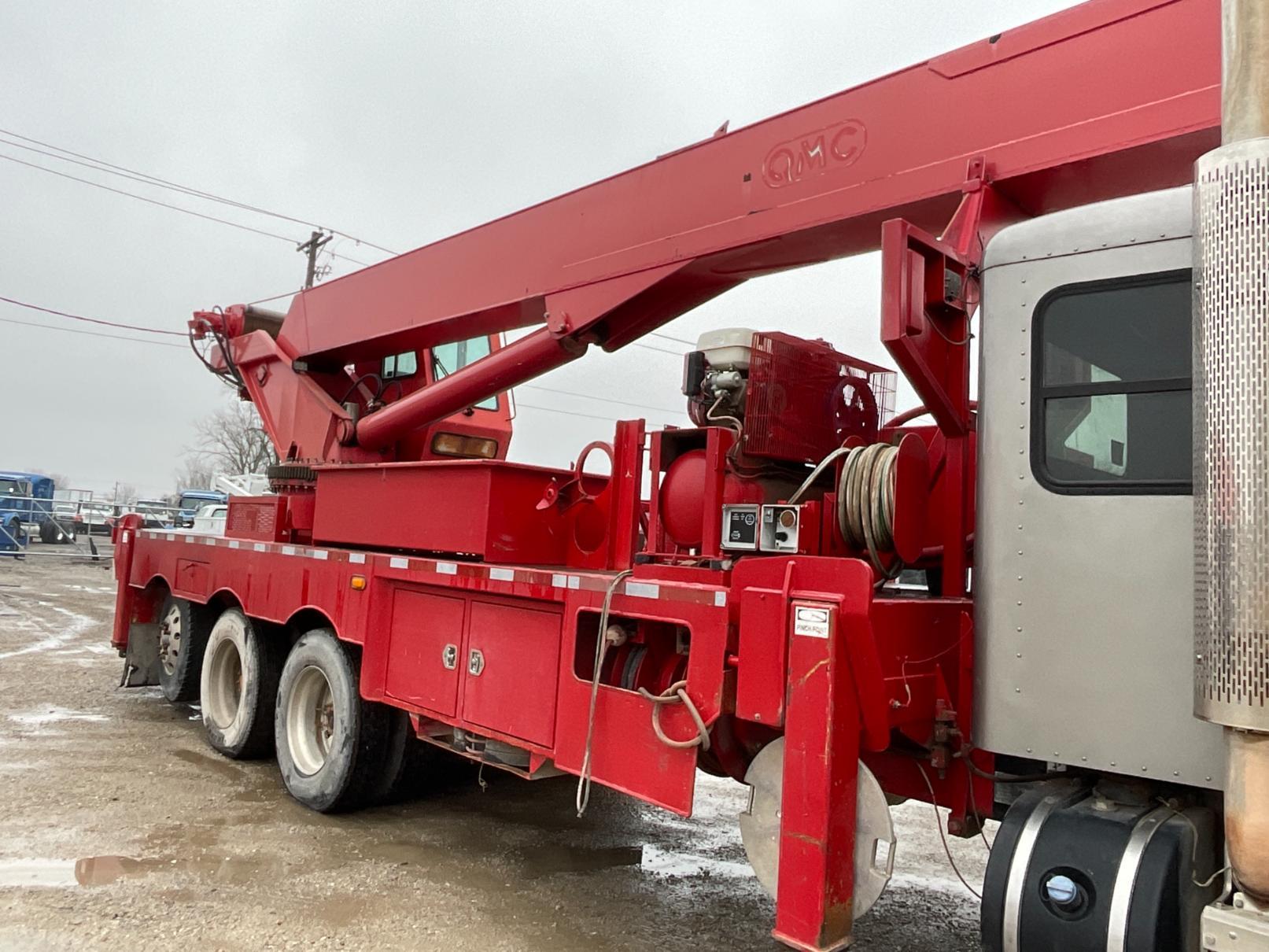 2015 Peterbilt 367 Crane Truck