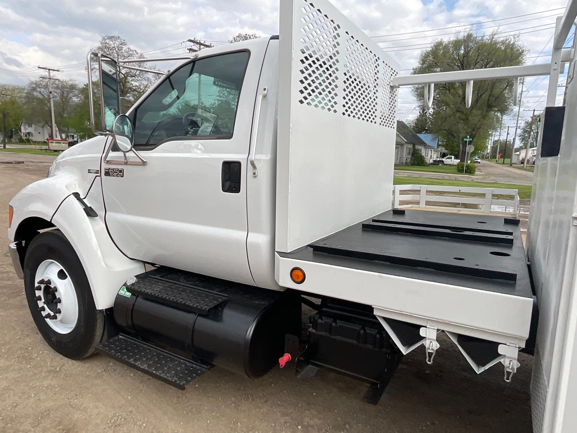 2015 Ford F650 Utility