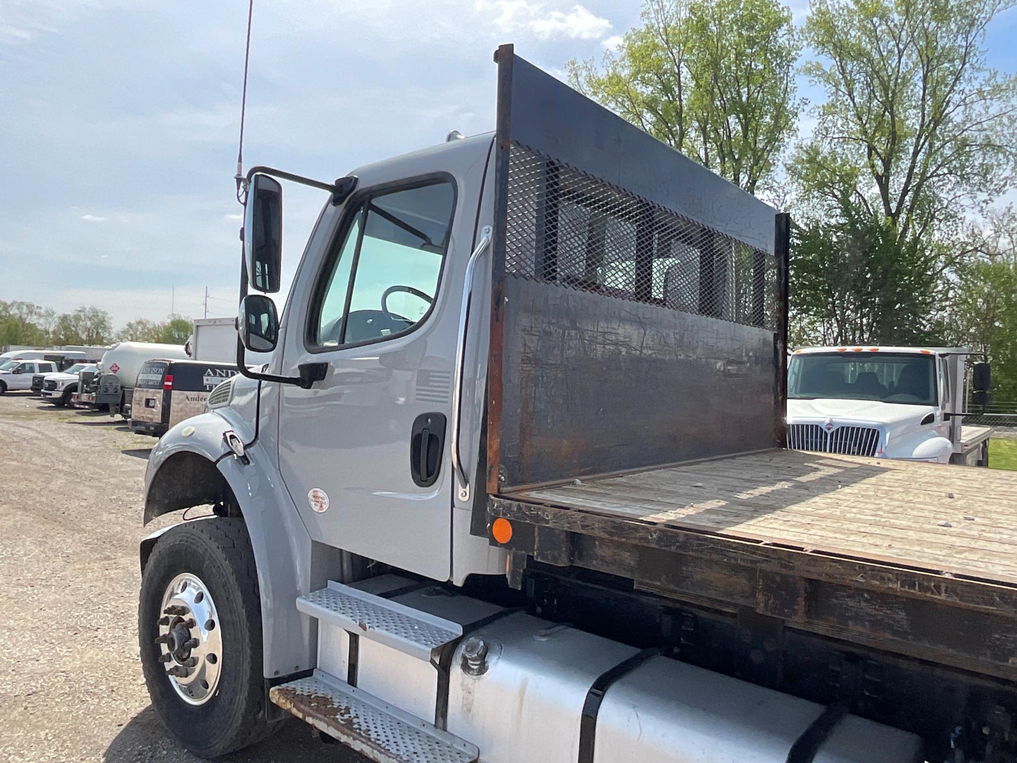 2018 Freightliner M2106 Flatbed w/ Moffett Hookup