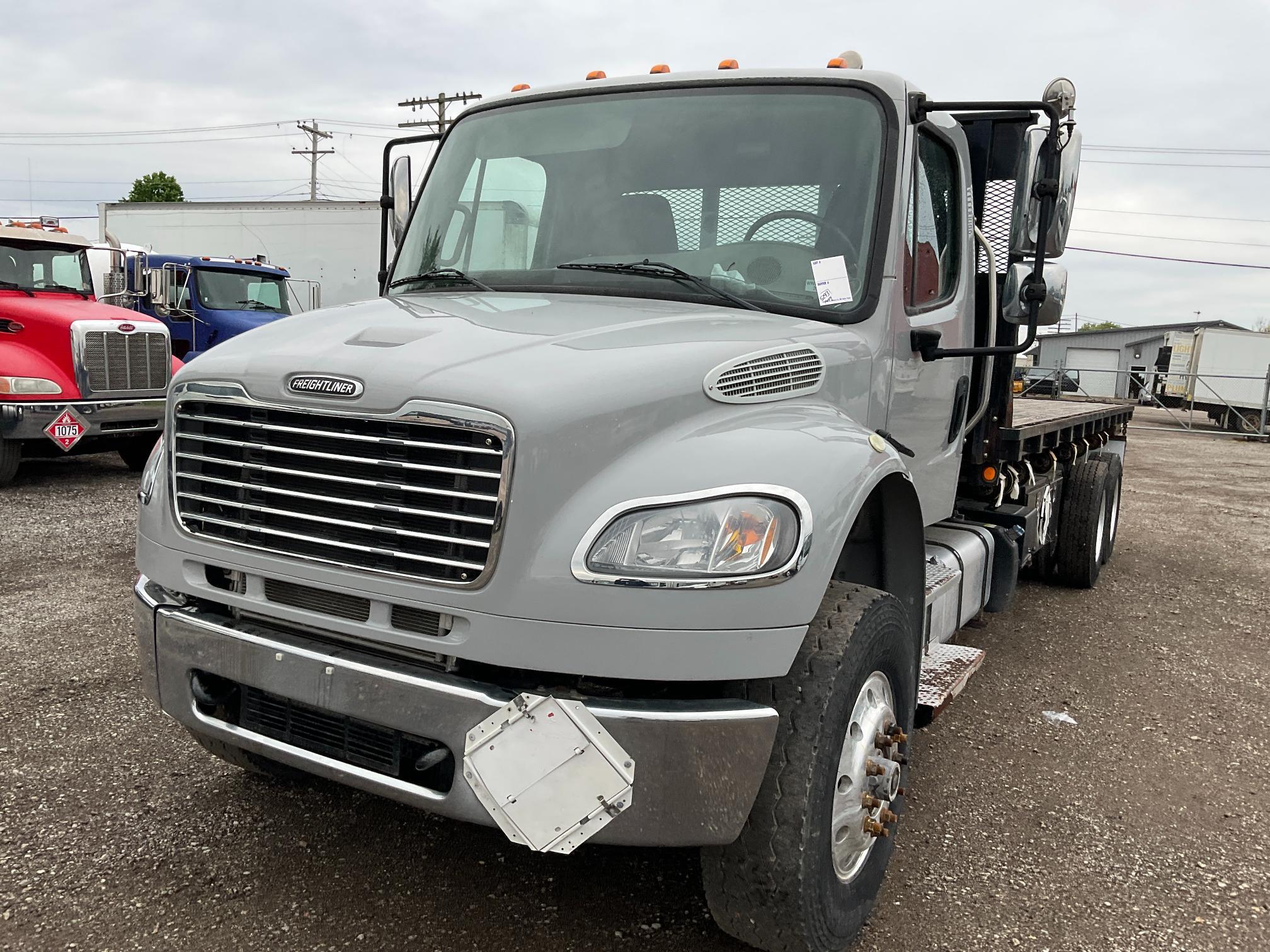 2017 Freightliner M2106 Flatbed w/ Moffett Hookup