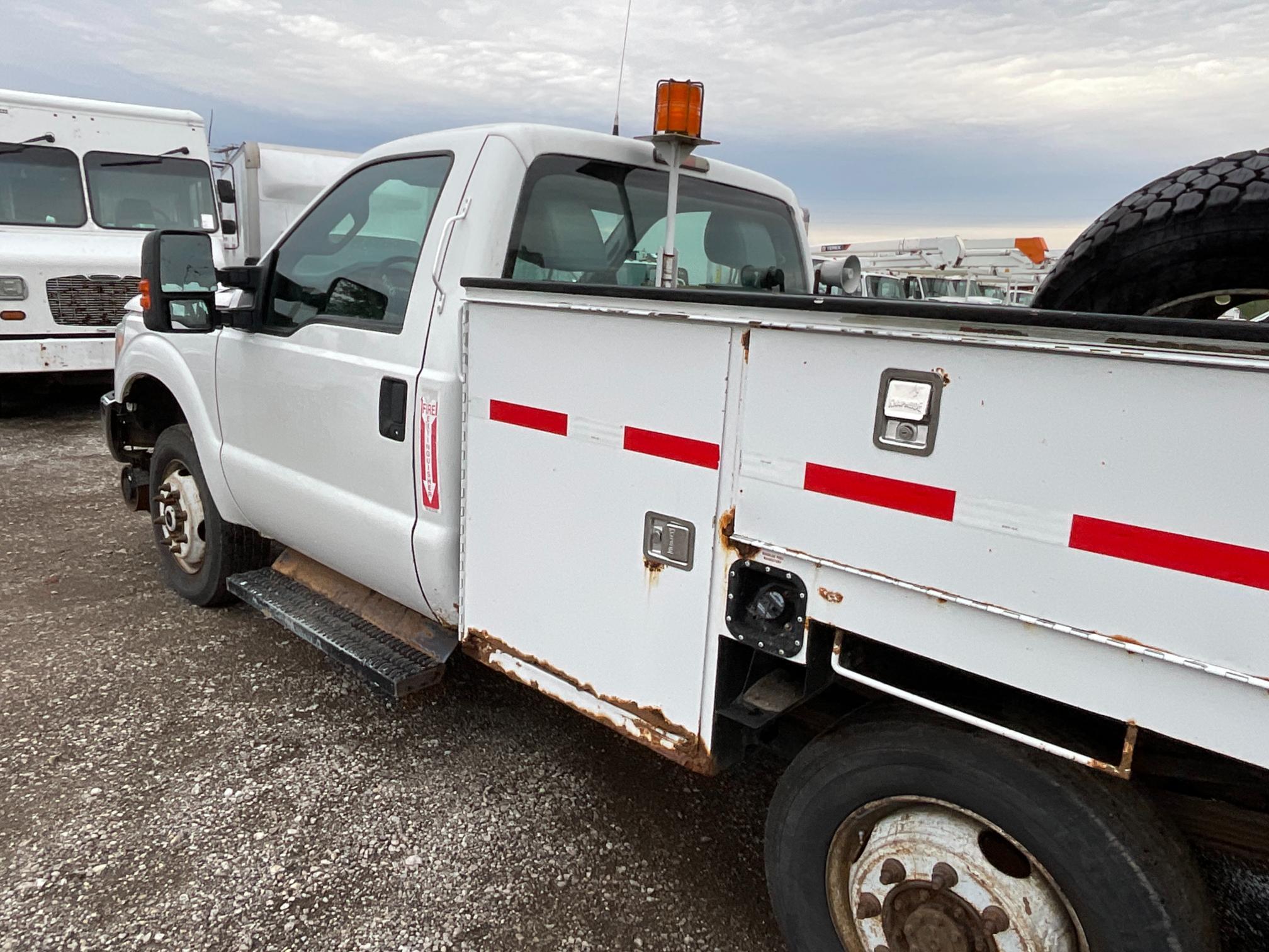 2011 Ford F350 Utility