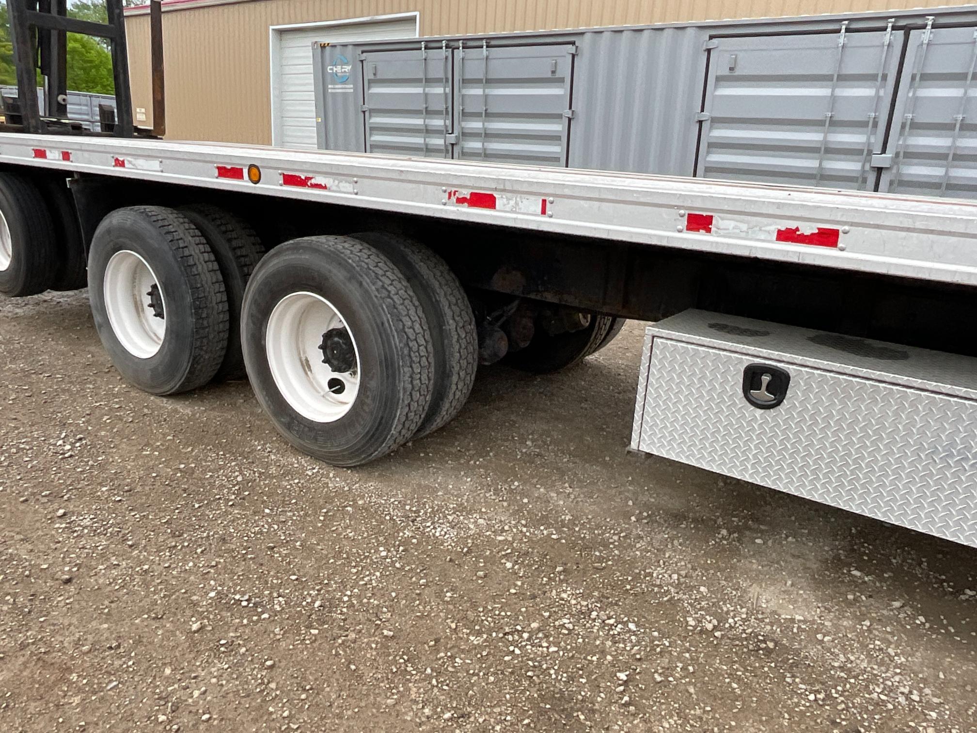 2004 Sterling LT9500 Drywall Crane