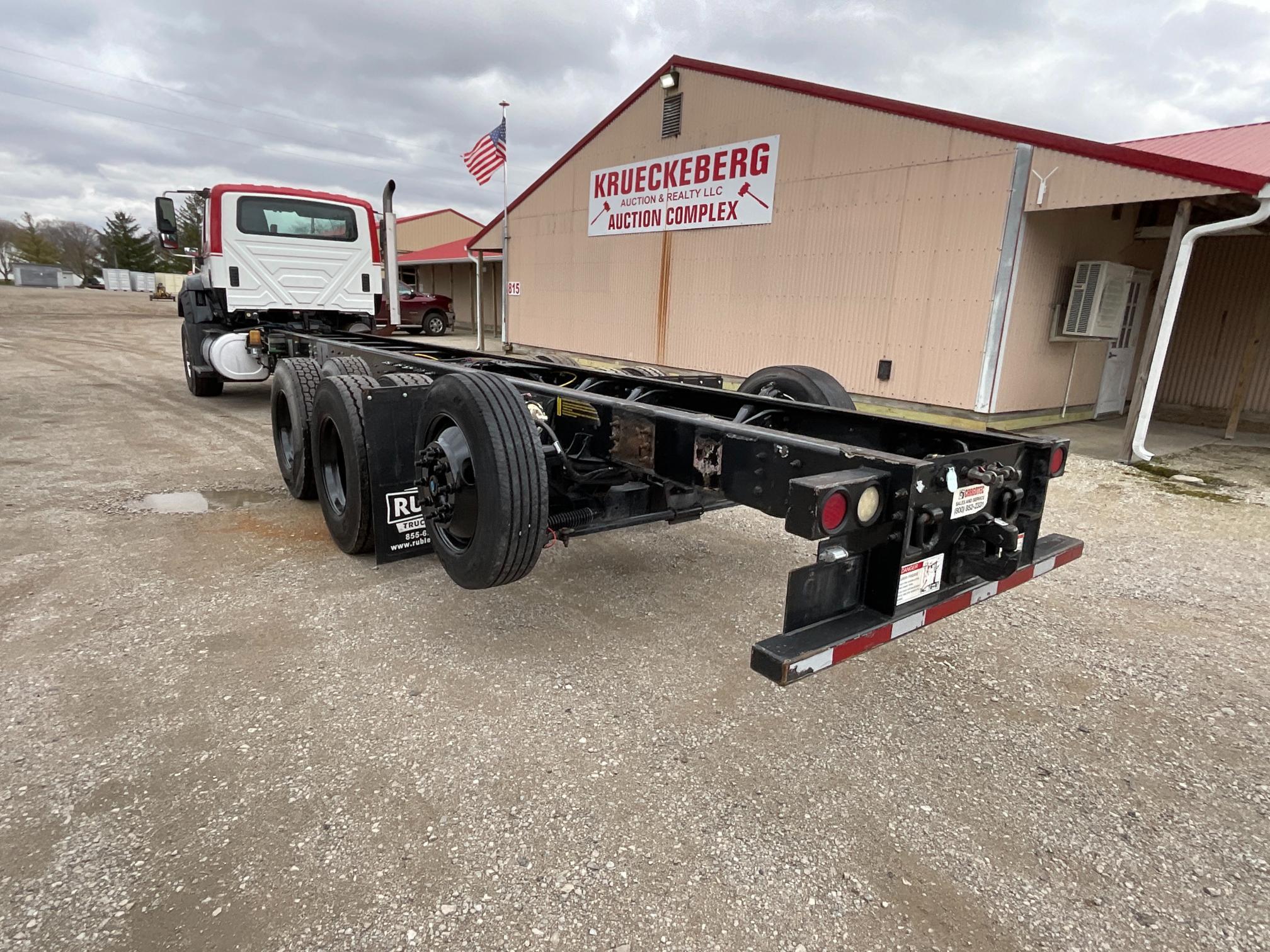 2013 International 7600 Cab & Chassis