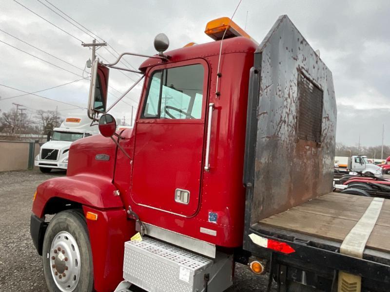 1990 Freightliner Flatbed