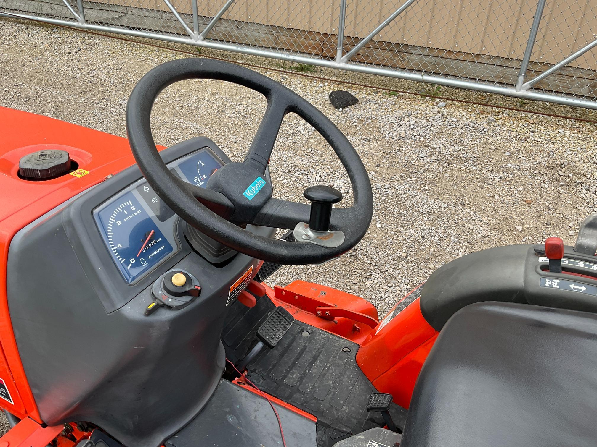 Kubota B2400 Tractor