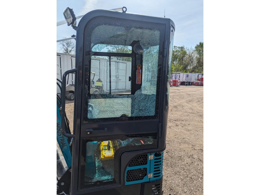 AGT QH13R Mini Excavator