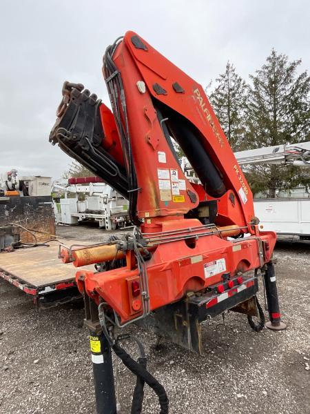 2001 Palfinger PK32080 Knuckle Crane w/ Flat Bed