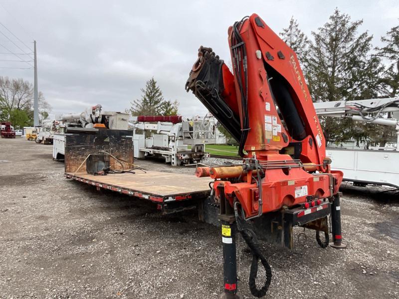 2001 Palfinger PK32080 Knuckle Crane w/ Flat Bed