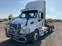 2017 Freightliner CA113 Daycab