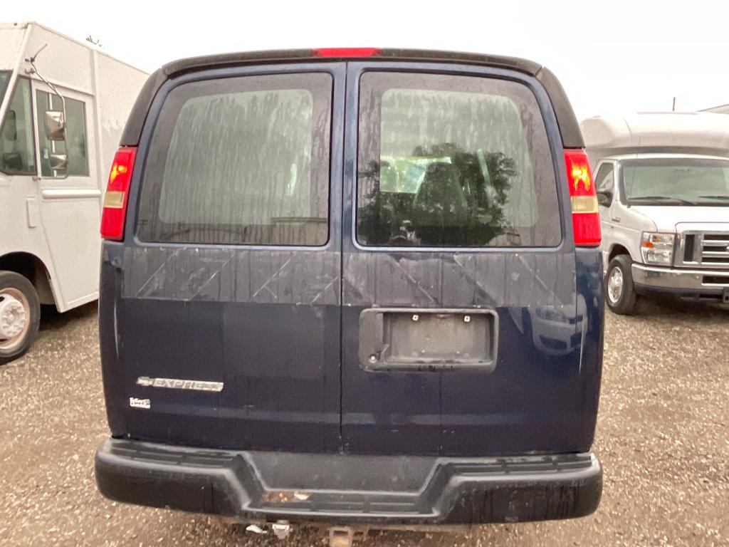 2001 Chevrolet Express Cargo Van