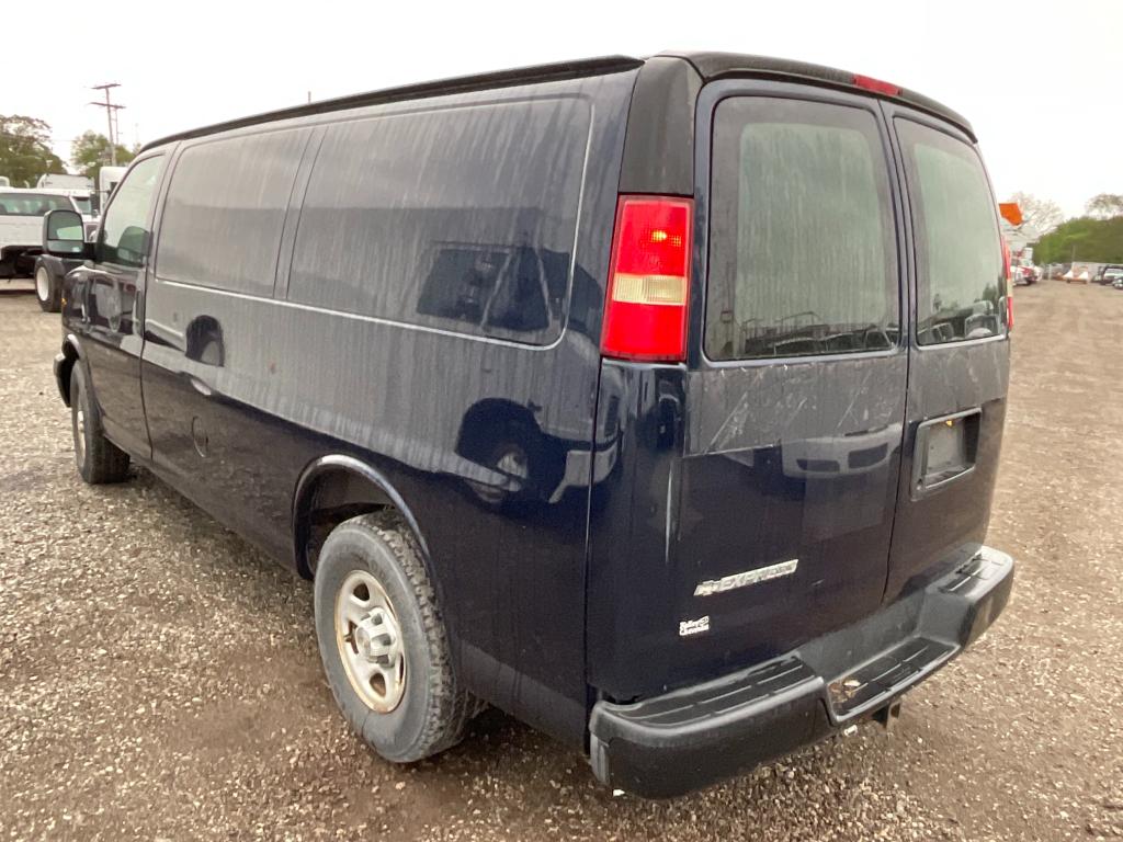 2001 Chevrolet Express Cargo Van