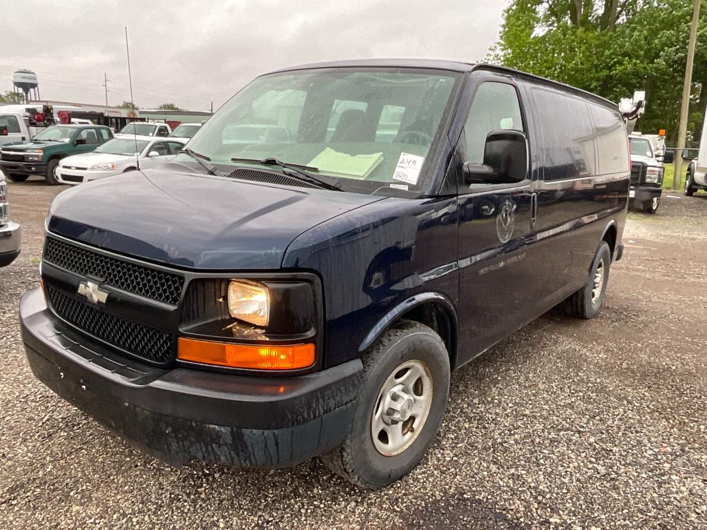 2001 Chevrolet Express Cargo Van