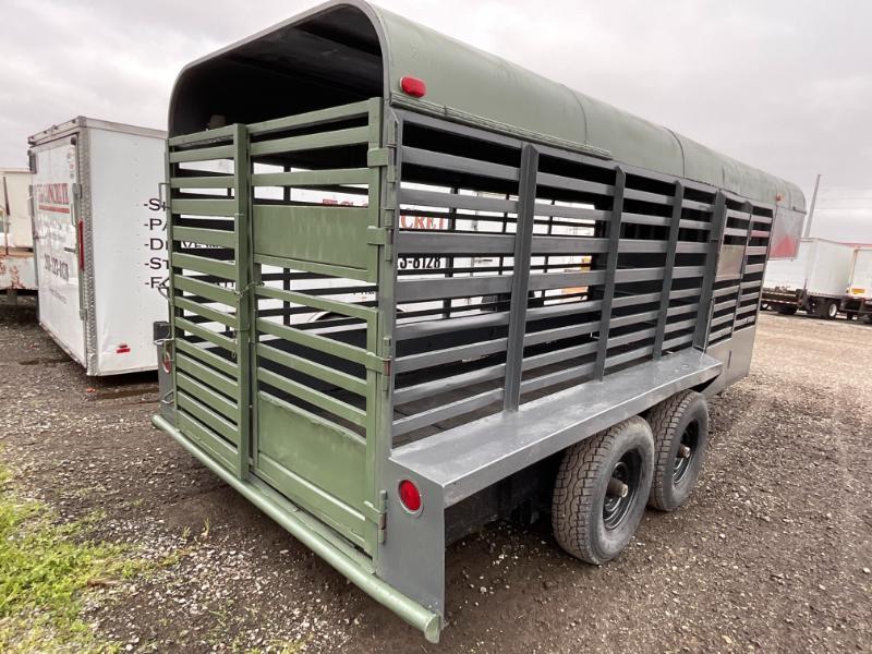 1982 Gooseneck Livestock Trailer