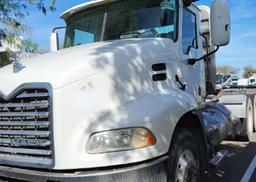 Offsite -2009 Mack cxu613 Day Cab