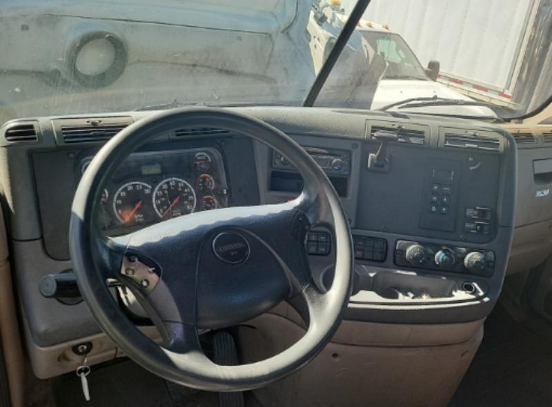 Offsite - 2012 Freightliner Cascadia Day Cab