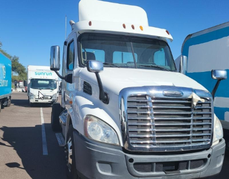 Offsite - 2012 Freightliner Cascadia Day Cab