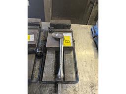 Kurt D688 Vise