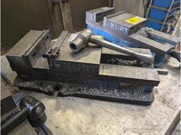 Kurt D688 Vise